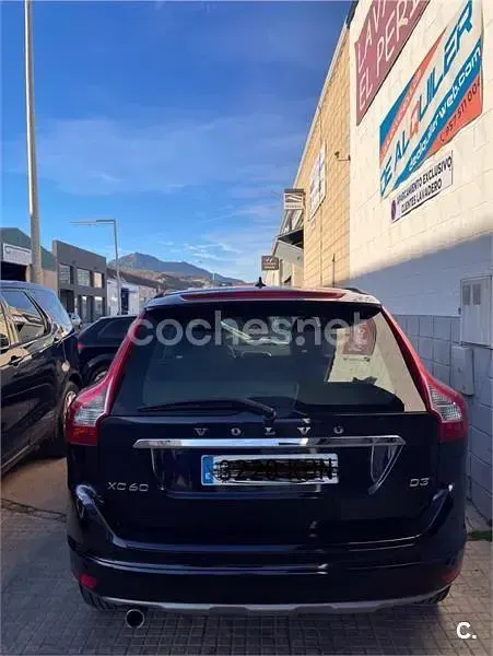 Usado Volvo XC60 Momentum 150 CV (110 kW) 2017 Azul SUV