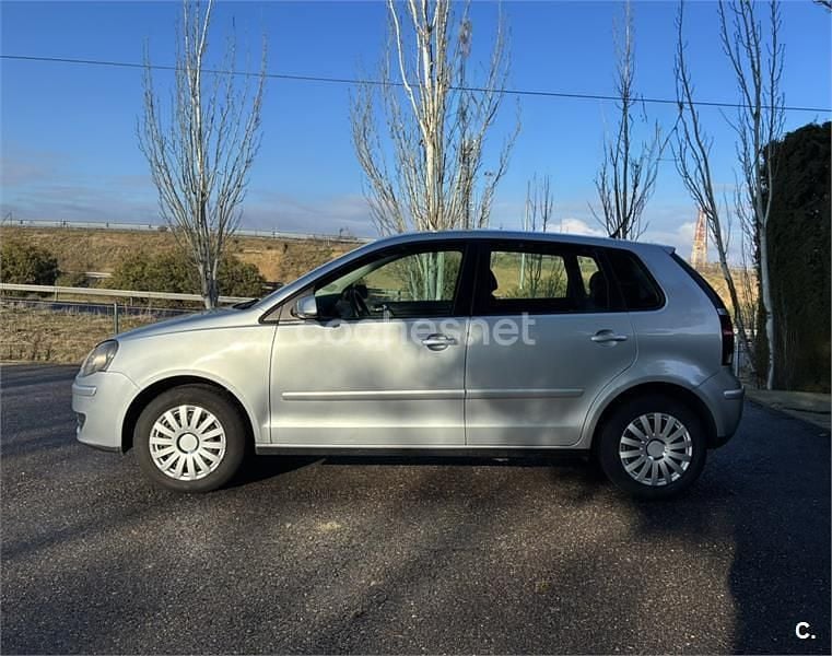 Usado VW Polo Highline 80 CV (58 kW) 2007 Gris / plata Utilitario
