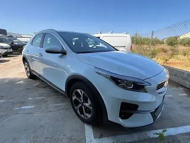 Usado Kia XCeed 120 CV (88 kW) 2022 Blanco SUV