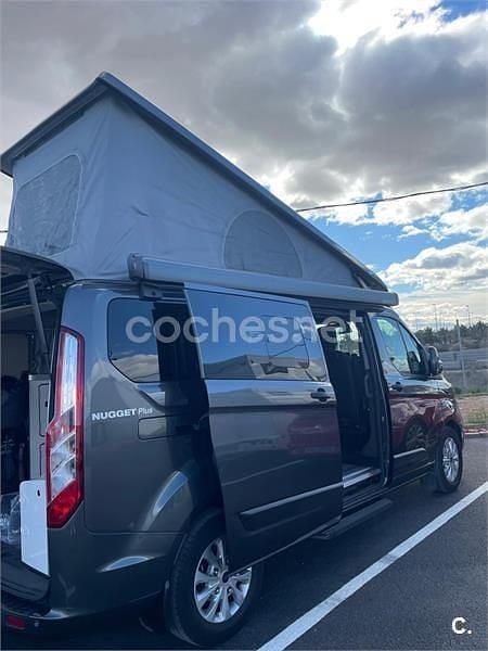 Usado Ford Transit Custom Nugget 130 CV (95 kW) 2023 Gris / plata Monovolumen