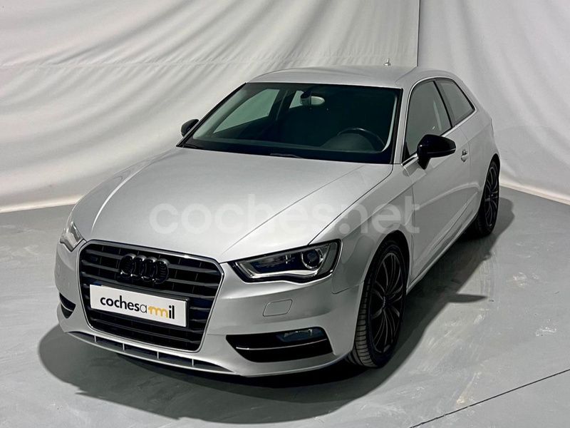 Gris / plata Usado 2013 Audi A3 Ambition Berlina | 12.999 € (Precio justo) - Imagen 1/4