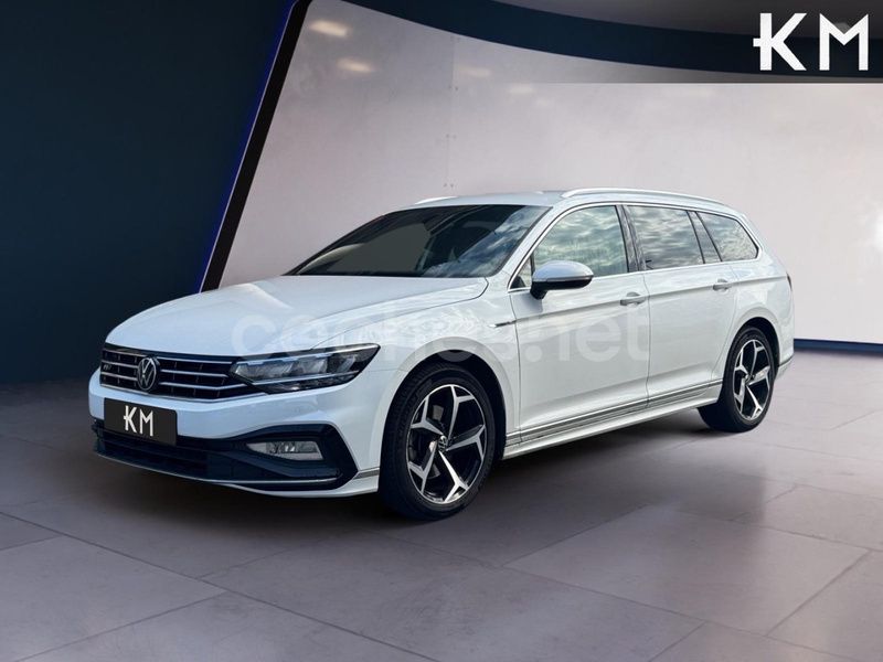 Blanco Usado 2021 VW Passat R-line Familiar | 21.900 € (Caro) - Imagen 1/4
