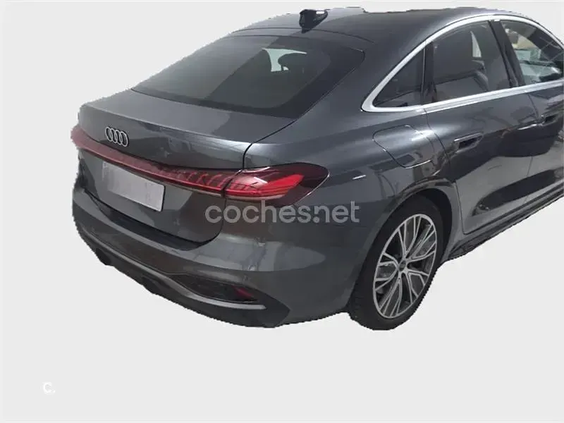 Usado Audi A5 S-Line 204 CV (150 kW) 2025 Gris / plata Berlina