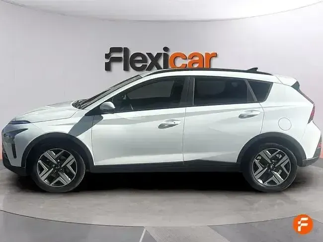 Usado Hyundai Bayon 100 CV (73 kW) 2021 Blanco SUV