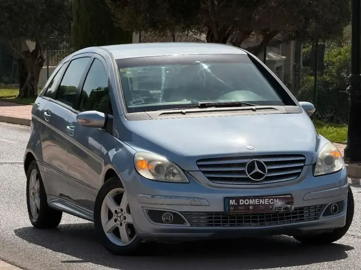Usado Mercedes B200 Chrome 136 CV (100 kW) 2005 Gris Monovolumen