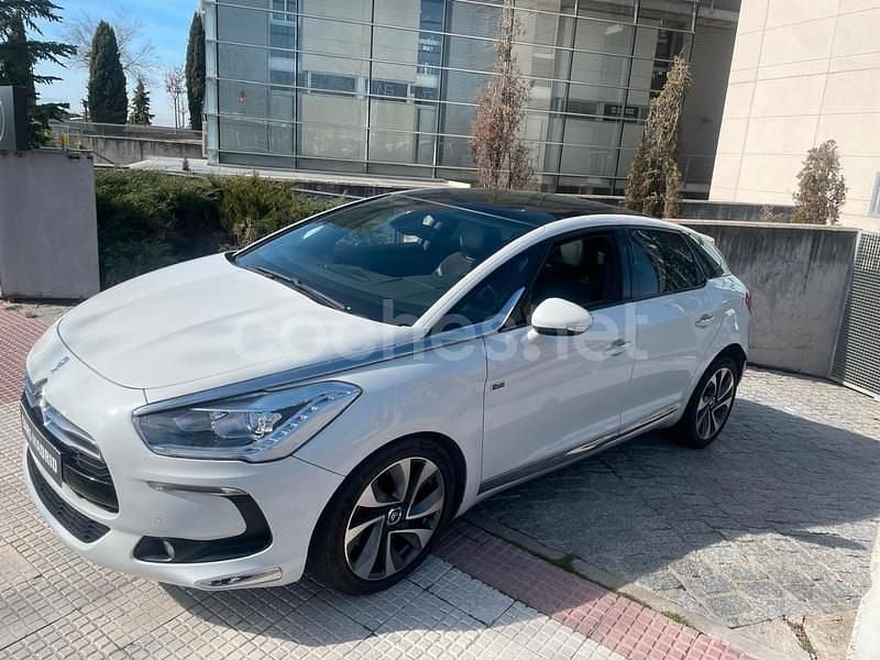 Usado Citroën DS5 200 CV (147 kW) 2012 Blanco Utilitario