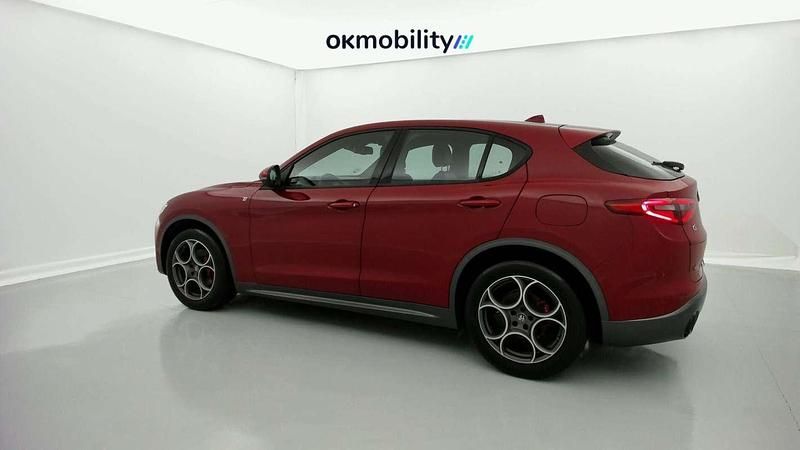 Usado Alfa Romeo Stelvio 209 CV (153 kW) 2022 Rojo SUV