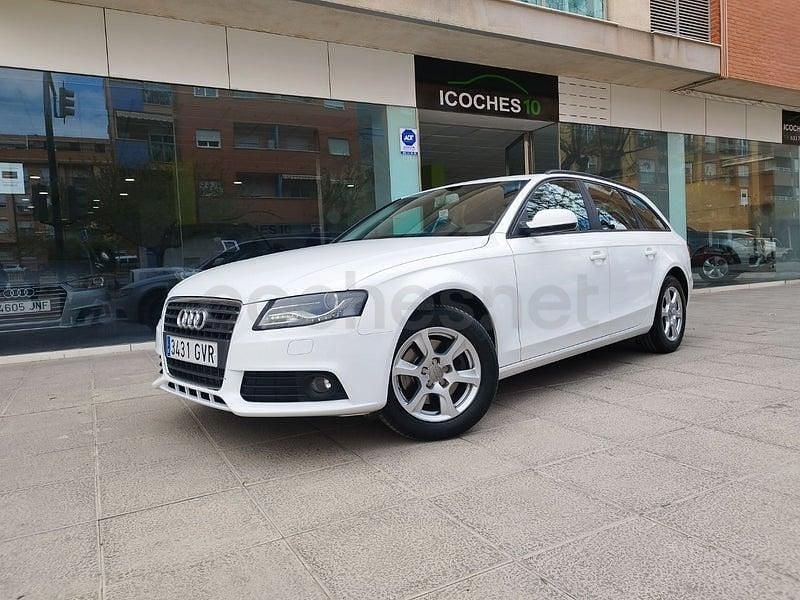 Usado Audi A4 143 CV (105 kW) 2010 Blanco Familiar