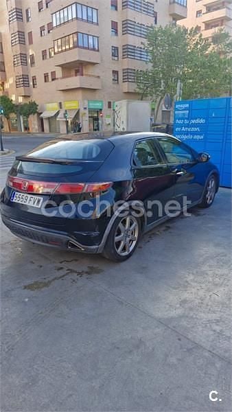 Negro Usado 2007 Honda Civic Executive Berlina | 6900 € (Buen precio) - Imagen 1/4