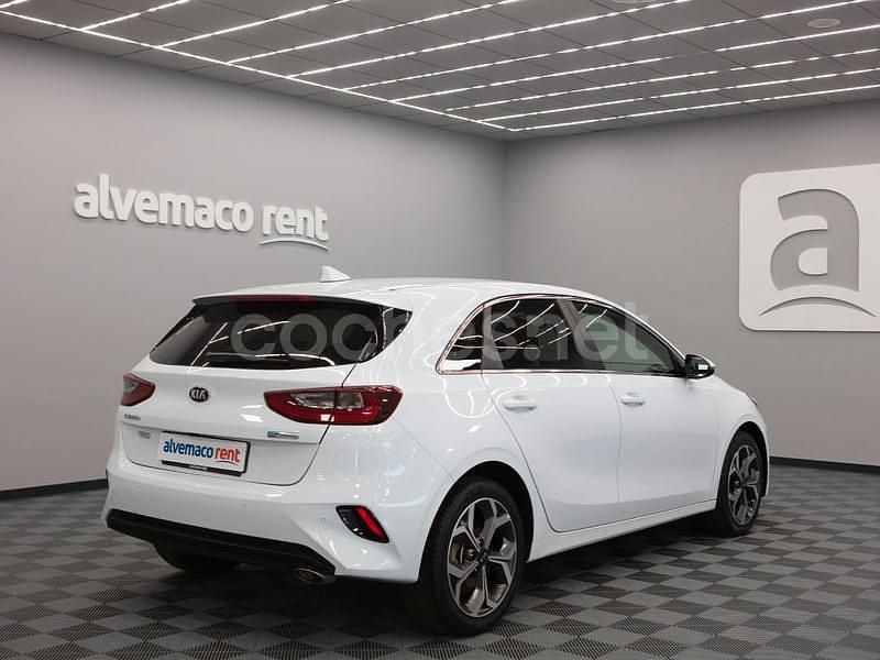 Usado Kia Ceed 136 CV (100 kW) 2020 Blanco Utilitario