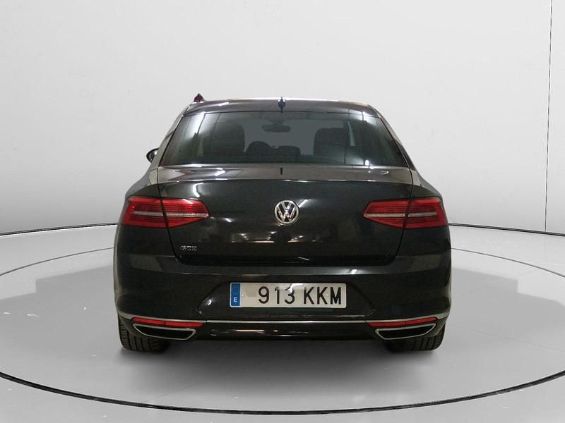 Usado VW Passat GTE 220 CV (161 kW) 2018 Negro Berlina