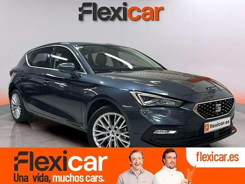 Usado Seat Leon Reference 90 CV (66 kW) 2020 Gris Utilitario