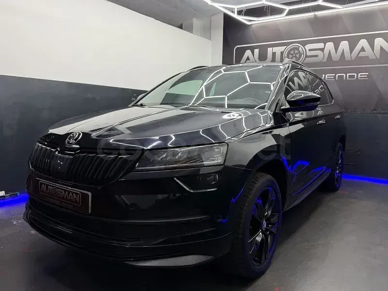 Usado Skoda Karoq SportLine 150 CV (110 kW) 2021 Negro SUV