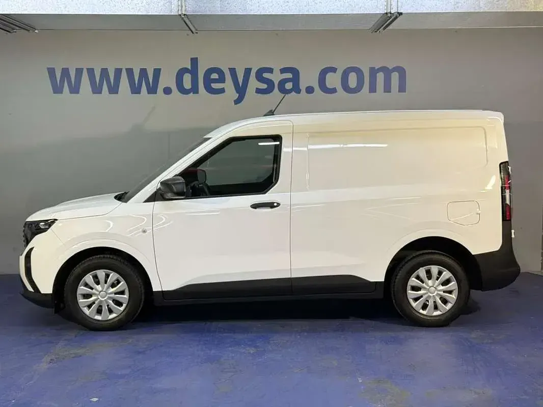 Usado Ford Transit Courier Ambiente 102 CV (75 kW) 2026 Blanco Van