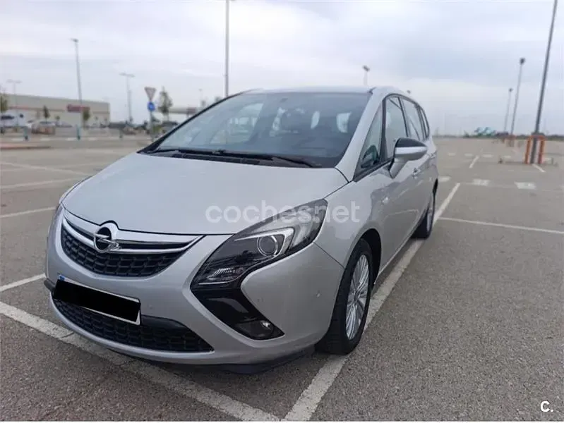 Usado Opel Zafira Tourer Selective 136 CV (100 kW) 2016 Gris / plata Monovolumen