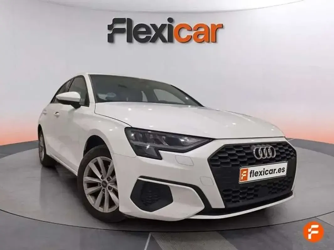 Usado Audi A3 Sportback Advanced 116 CV (85 kW) 2024 Blanco Utilitario