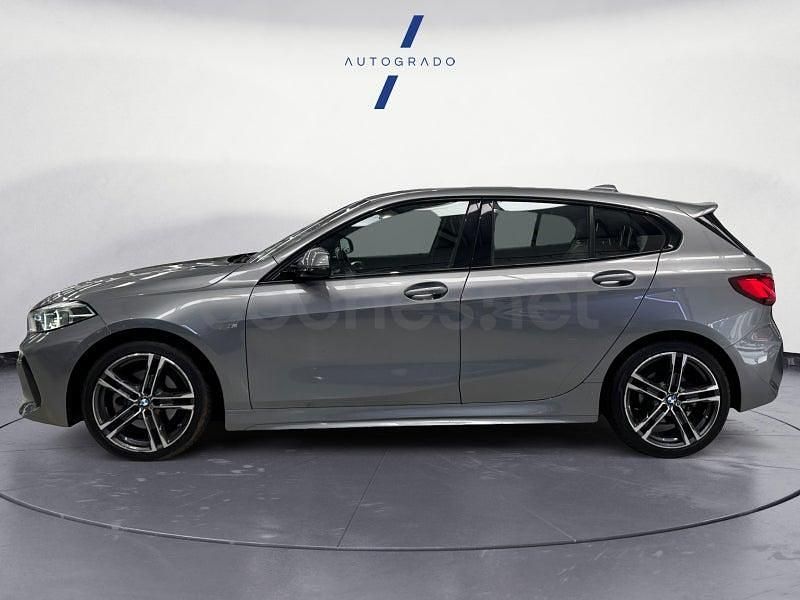 Usado BMW 118 Comfort Edition 136 CV (100 kW) 2023 Gris / plata Utilitario