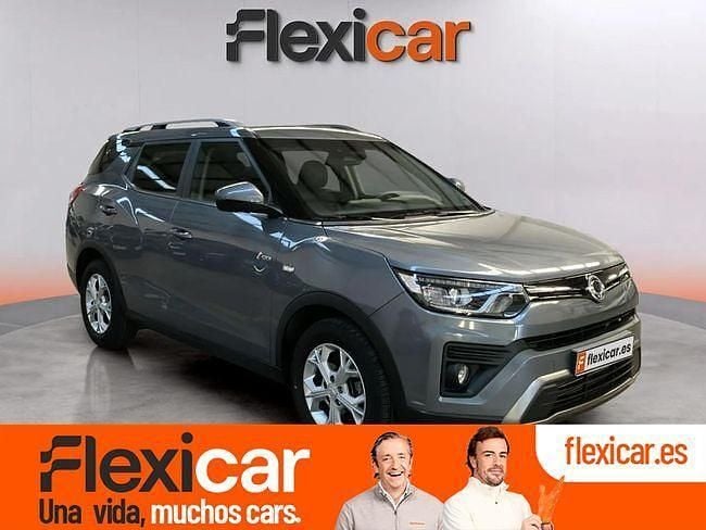 Gris / plata Usado 2023 Ssangyong (KGM) Tivoli SUV | 15.990 € (Precio justo) - Imagen 1/4