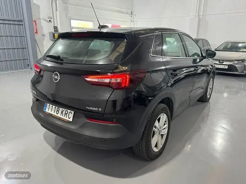 Usado Opel Grandland X Selective 120 CV (88 kW) 2018 Negro SUV