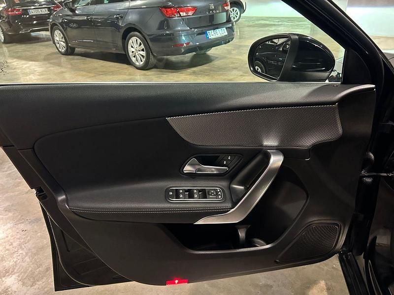 Usado Mercedes A200 150 CV (110 kW) 2020 Negro Berlina