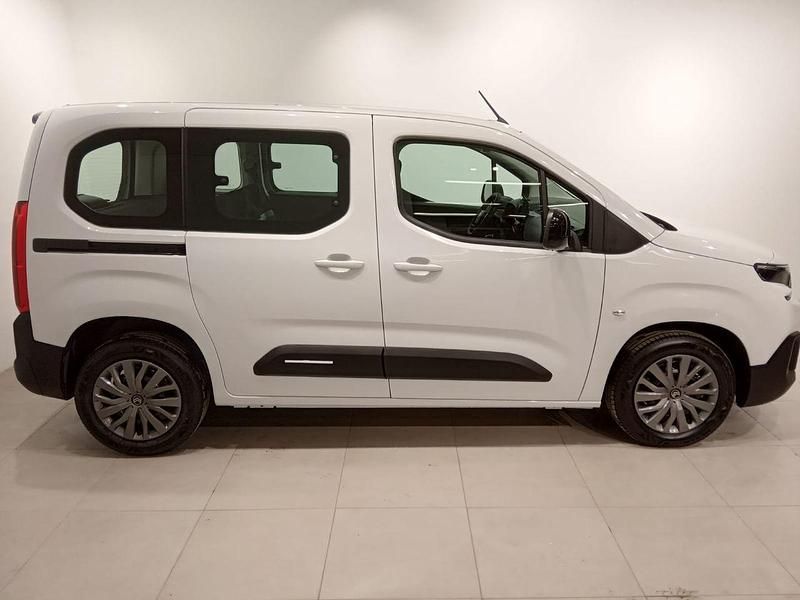 Usado Citroën Berlingo 102 CV (75 kW) 2024 Blanco Monovolumen