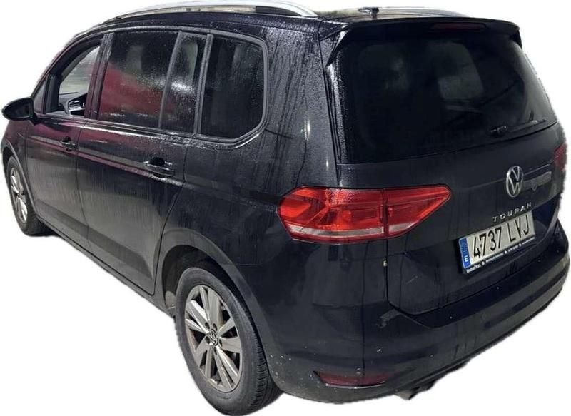 Usado VW Touran Advance 150 CV (110 kW) 2022 Azul Monovolumen