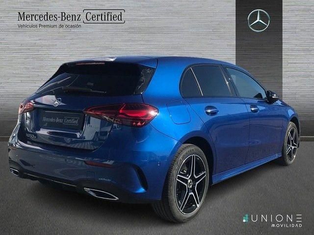 Usado Mercedes A250 AMG line 218 CV (160 kW) 2025 Azul espectra