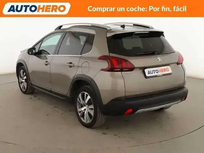 Usado Peugeot 2008 Allure 110 CV (80 kW) 2017 Gris SUV