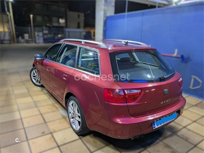 Usado Seat Exeo Style 143 CV (105 kW) 2010 Granate Familiar