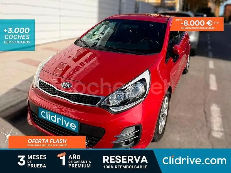 Rojo Usado 2015 Kia Rio Berlina | 8990 € (Precio justo) - Imagen 1/3