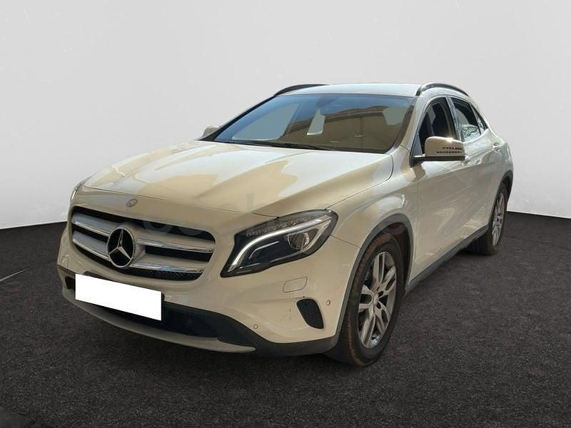 Usado Mercedes GLA200 Style 136 CV (100 kW) 2016 Blanco SUV