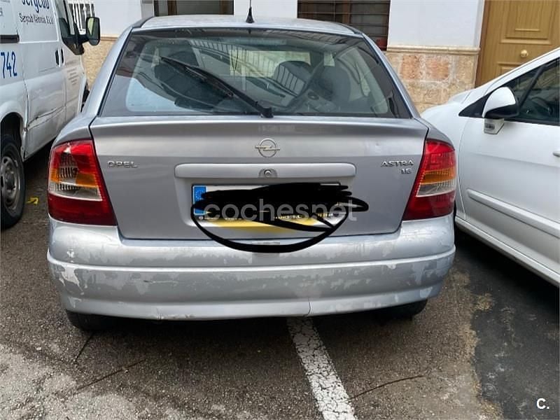 Usado Opel Astra Comfort 100 CV (73 kW) 2001 Gris / plata Berlina