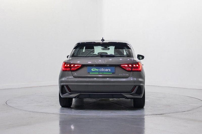 Usado Audi A1 Sportback 95 CV (69 kW) 2023 Gris Utilitario