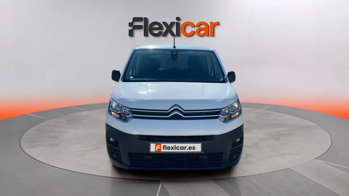 Usado Citroën Berlingo Feel 102 CV (75 kW) 2020 Blanco Monovolumen
