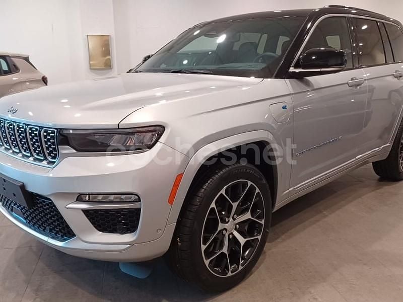 Gris / plata Nuevo 2025 Jeep Grand Cherokee Summit SUV | 83.900 € (Precio justo) - Imagen 1/4