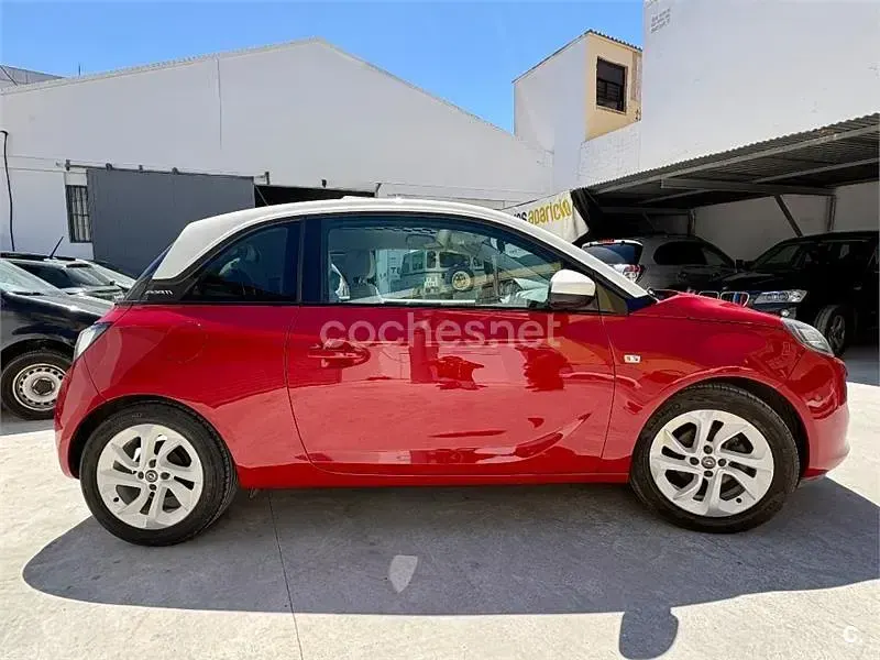 Usado Opel Adam Glam 87 CV (63 kW) 2015 Rojo Utilitario