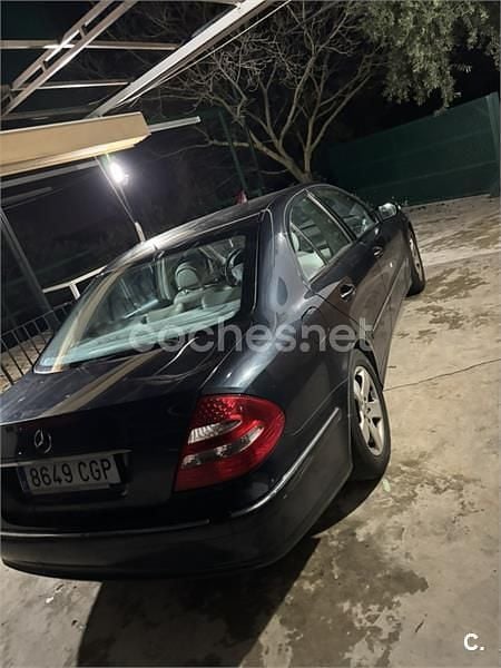 Usado Mercedes E320 Avantgarde 224 CV (164 kW) 2003 Azul Berlina
