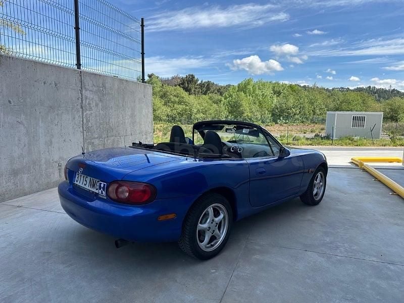 Usado Mazda MX5 Exclusive 146 CV (107 kW) 2001 Azul Descapotable