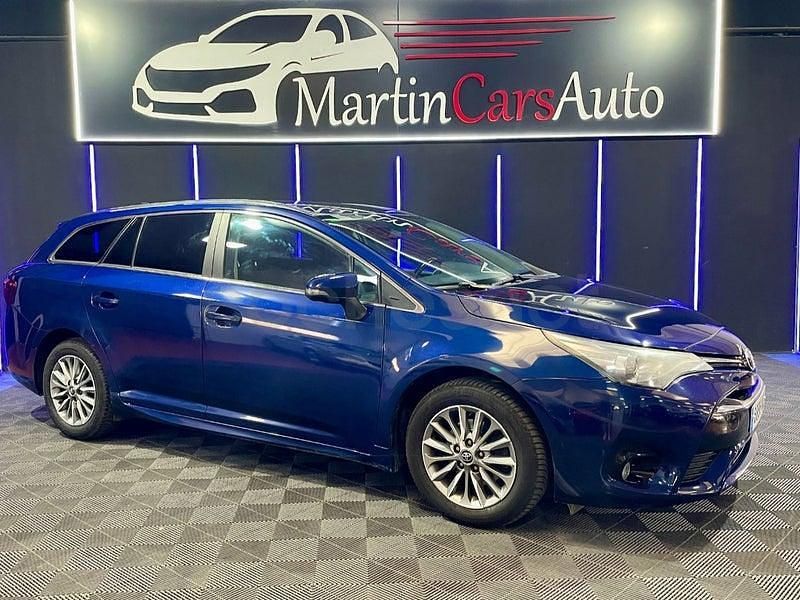 Usado Toyota Avensis Business Edition 112 CV (82 kW) 2017 Azul Familiar