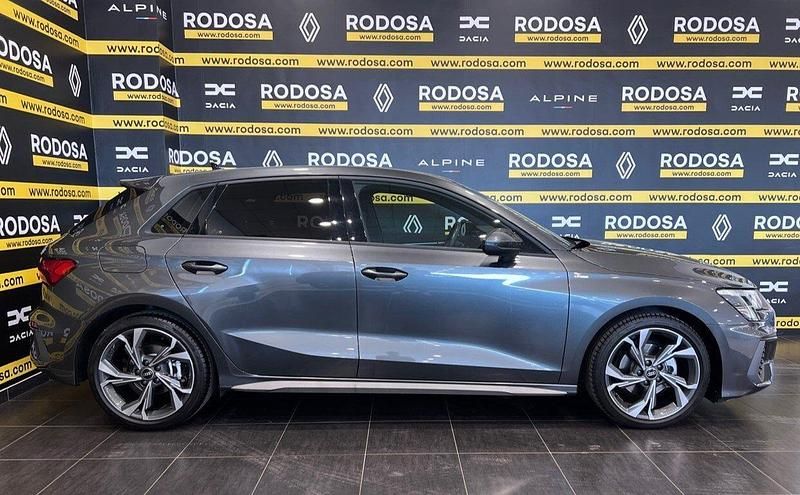 Usado Audi A3 S-Line 150 CV (110 kW) 2022 Gris Berlina