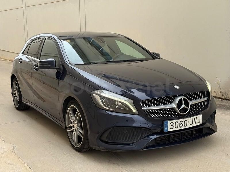 Usado Mercedes A200 AMG line 136 CV (100 kW) 2016 Violeta / lila Berlina