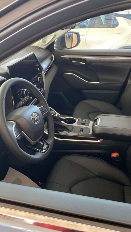 Usado Toyota Highlander Advance 248 CV (182 kW) 2023 Azul SUV