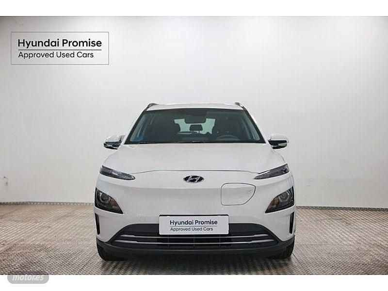 Usado Hyundai Kona 100 kW (136 CV) 2023 Atlas white (sólido) SUV