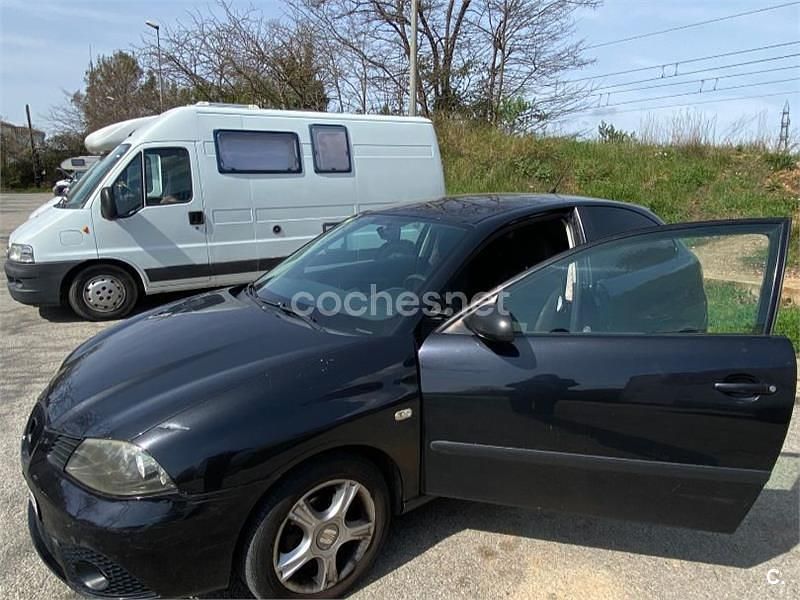 Usado Seat Ibiza Reference 70 CV (51 kW) 2007 Negro Utilitario