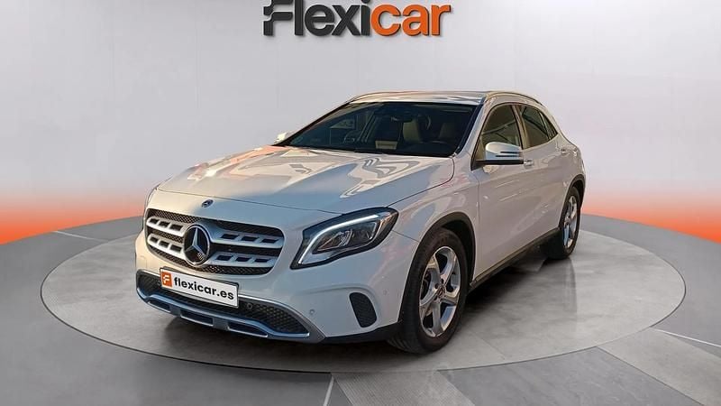 Usado Mercedes GLA220 170 CV (125 kW) 2018 Blanco SUV