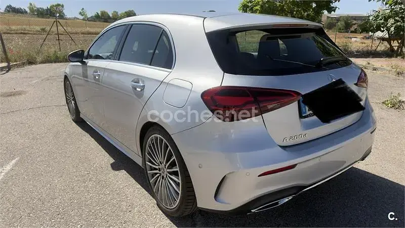 Usado Mercedes A200 150 CV (110 kW) 2023 Gris / plata Berlina