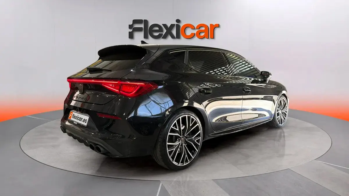 Usado Cupra Leon VZ 300 CV (220 kW) 2021 Negro Berlina