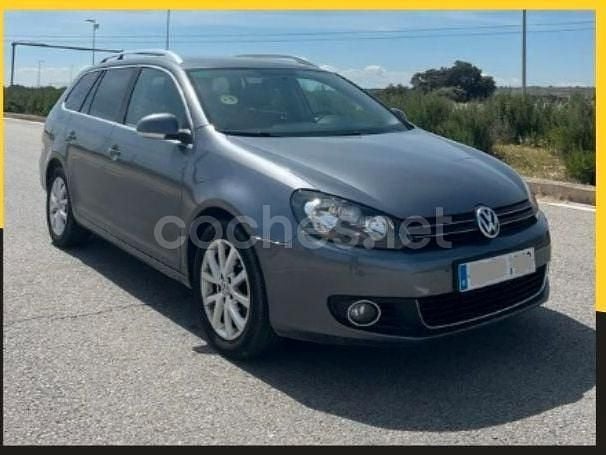 Gris / plata Usado 2011 VW Golf VI Advance Familiar | 7450 € (Precio justo) - Imagen 1/4