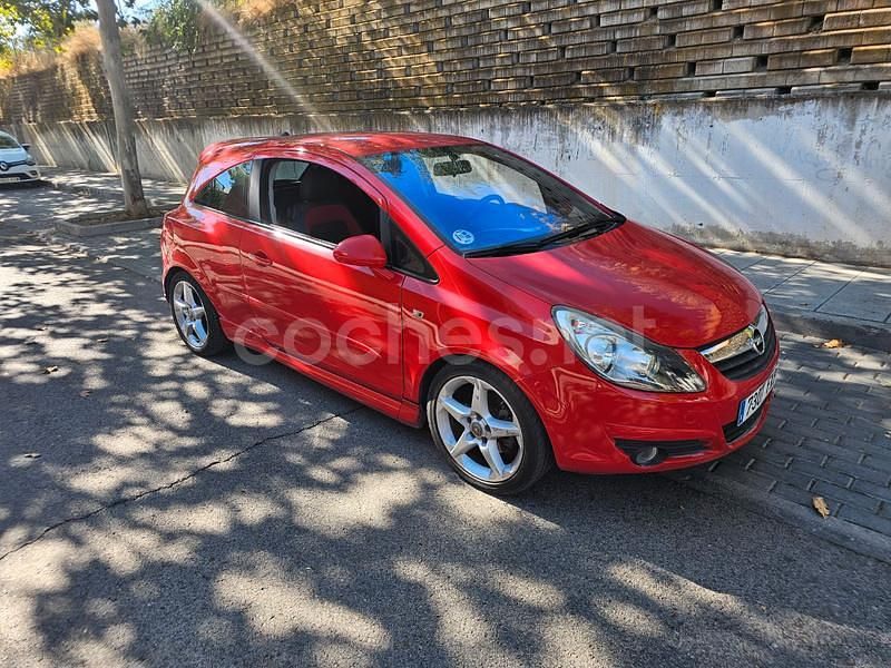 Rojo Usado 2007 Opel Corsa Sport Berlina | 2500 € (Precio justo) - Imagen 1/4