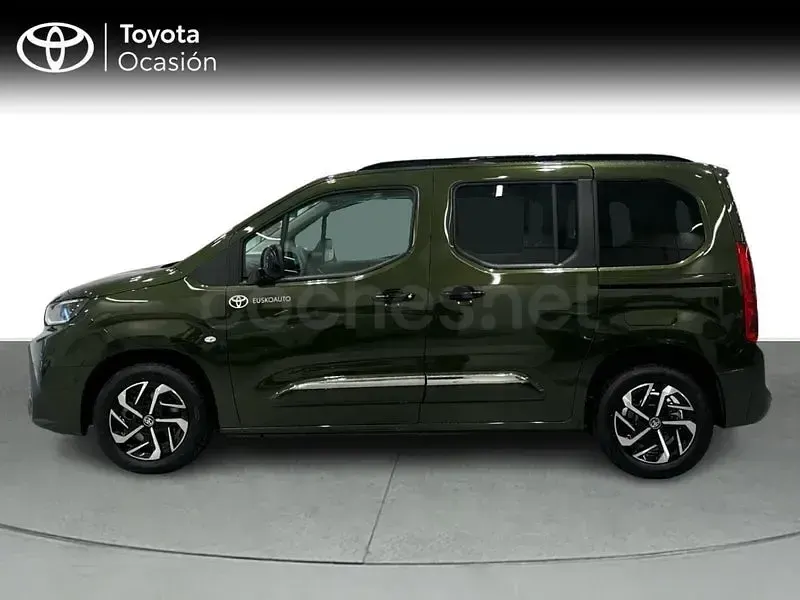 Nuevo Toyota Proace Verso Active 131 CV (96 kW) 2025 Verde Familiar
